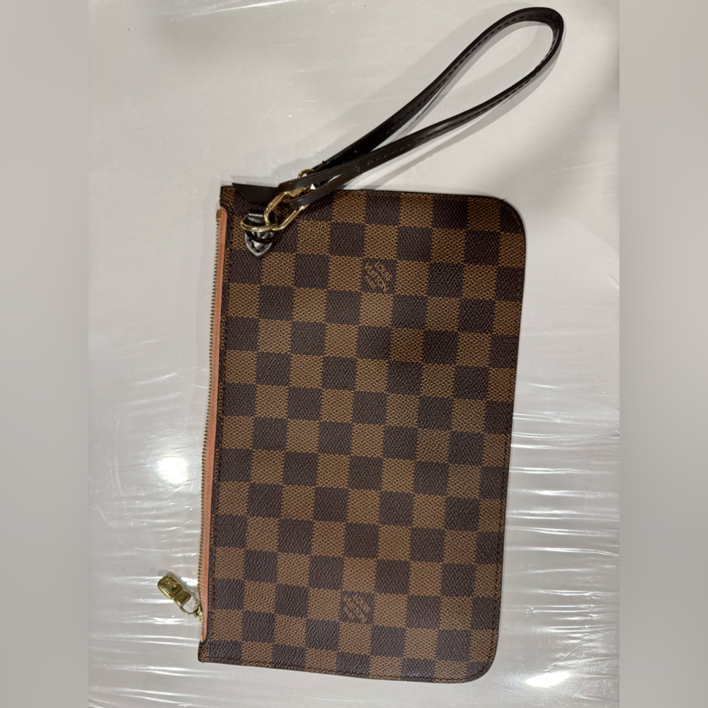 Louis Vuitton Gold Zipper Accent code inside TR-4166